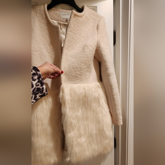 Lucy Paris Jackets & Blazers - Gorgeous Cream Coat EUC!